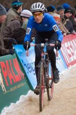 Christine Vardaros powers through the sand